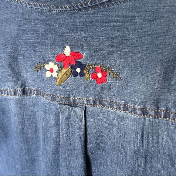 Denim & Co. Blue Denim Embroidered Floral Long Sleeve Button-Up Shirt Size XL - Picture 11 of 11